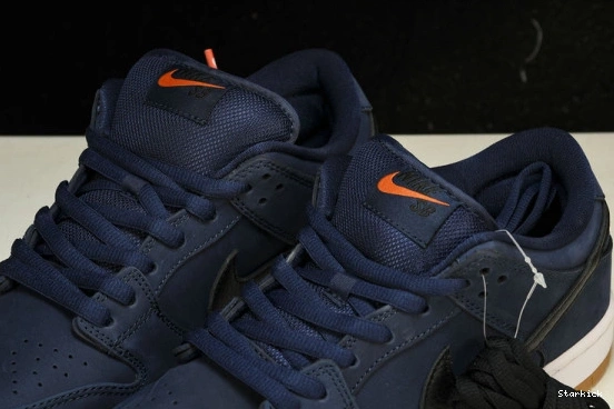 Dunk Black Navy  Gum SB CW7463-401 Nike Low 0226